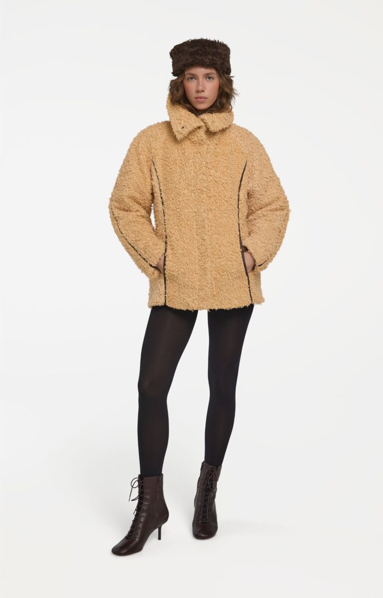 Butter women’s plant-based fur coat made from flax-based material by Balsais, Pecora