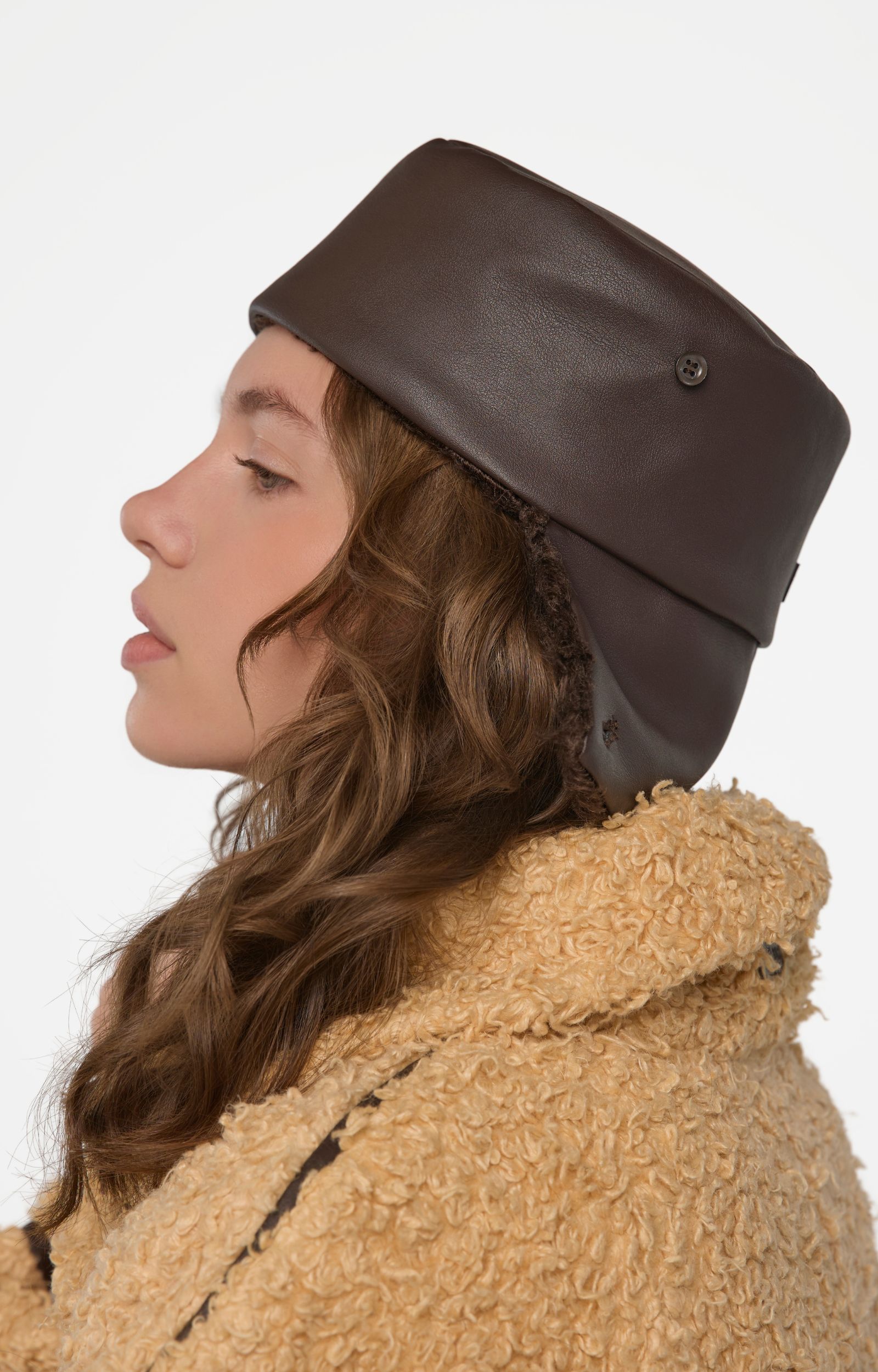olive-based-leather-hat-brown-womens-balsais-origo-side